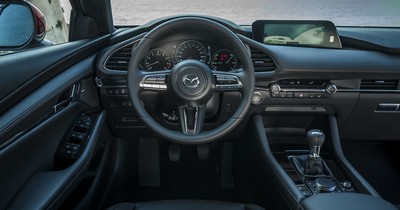 Передний ряд Mazda3