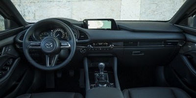 Новый экран на Mazda3