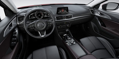 Интерьер Mazda3
