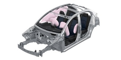 Подушки безопасности в салоне Mazda2