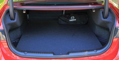 Багажное отделение Mazda6