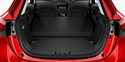 Увеличившийся багажник новой Mazda2