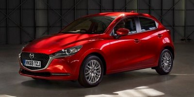 Mazda2 обновили внешность и технику